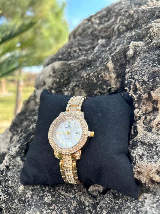 Women's Fashionable Waterproof Watches with Elegant Design